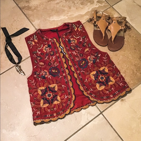 Embroidered Velvet Beaded Waistcoat - Picture 4 of 8